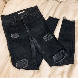 Ripped Black Levi Jeans